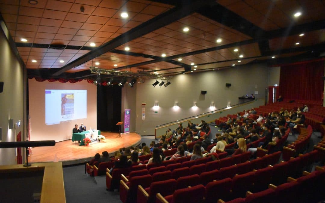 San Vito, Cassioli ha incontrato gli studenti delle superiori